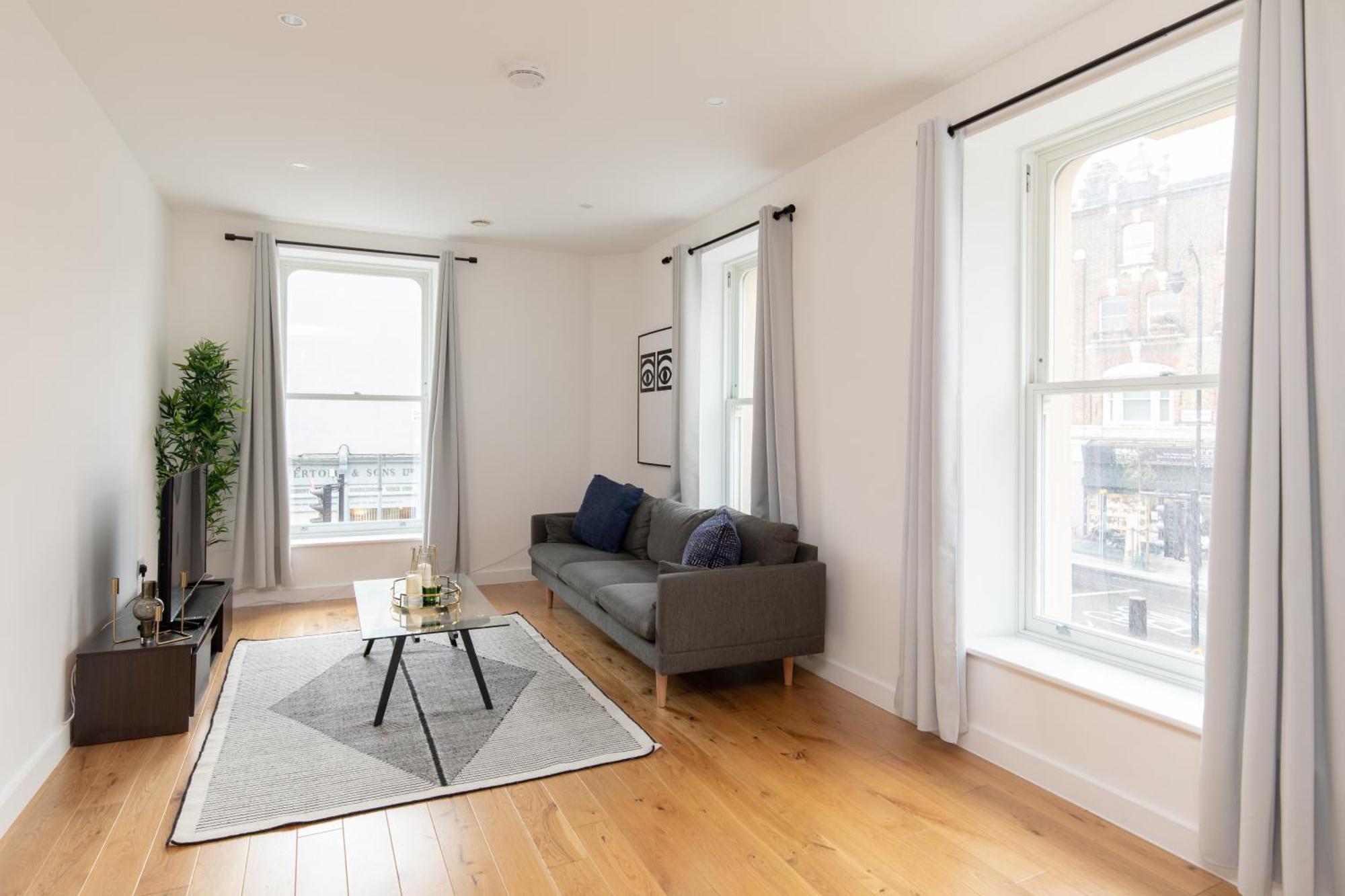 Homely - Prestige Camden Apartment